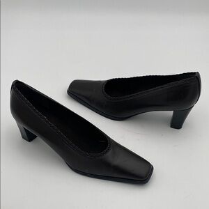 Stuart weitzman leather brown pump shoe women 6.5AA pull on vintage Y2K event